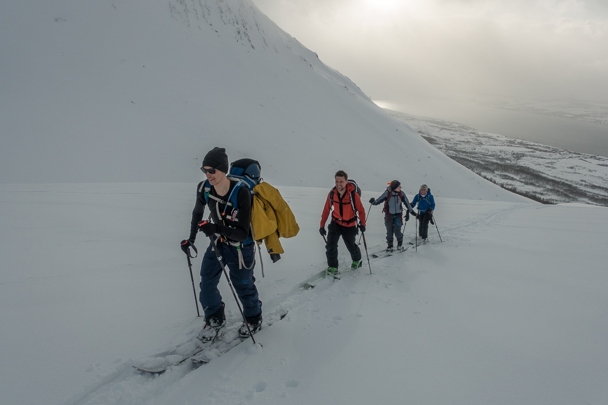 skitourenwoche-lyngen-alps-norwegen-troms-lyngen-alps-nord-lenangen-05