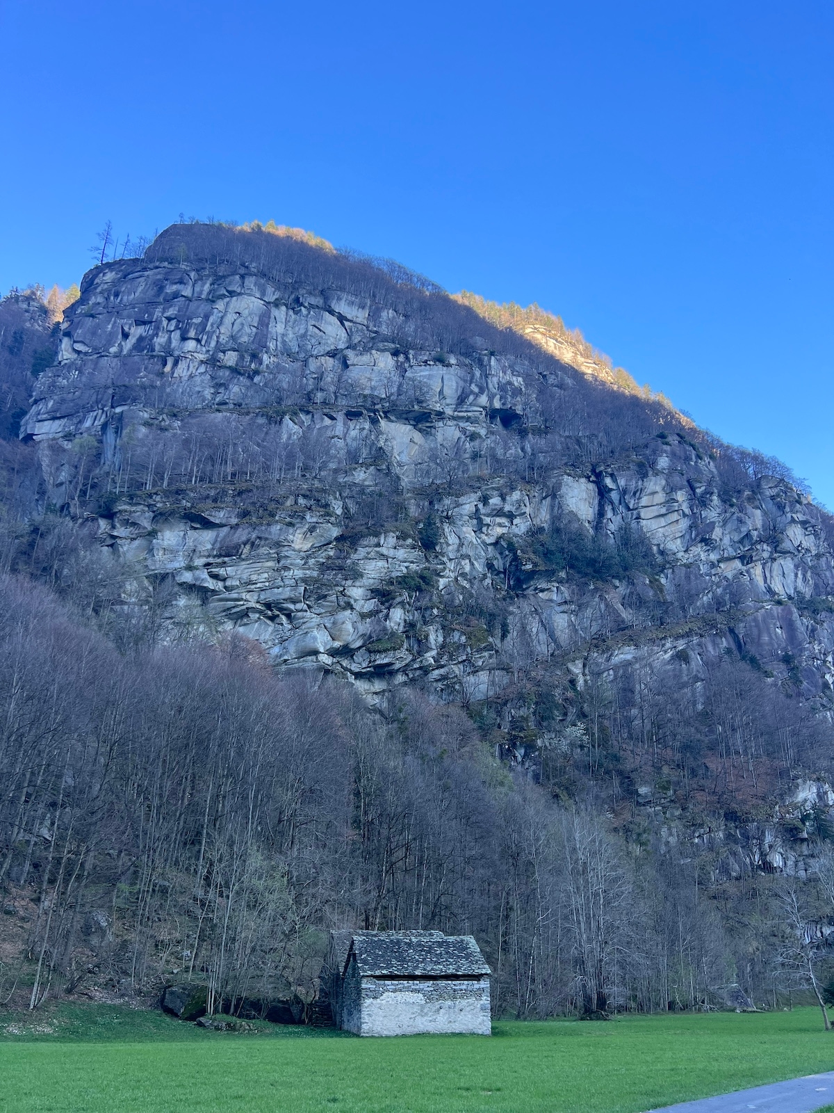 crack-climbing-cadarese-cadarese-italien-12